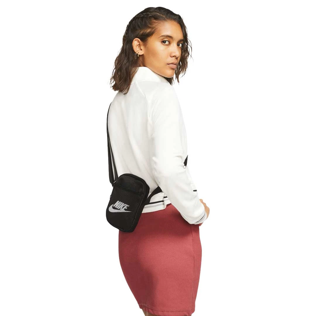Nike - Heritage Crossbody Bag (BA5871 010) 6 Nike - Heritage Crossbody Bag (BA5871 010) - Image 4