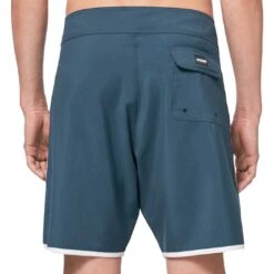 Oakley - Men's Solid Crest 19 Board Shorts (FOA401811 6A1) -SVP Sports Sale Oakley Men sSolidCrest19BoardShorts FOA4018116A1 3